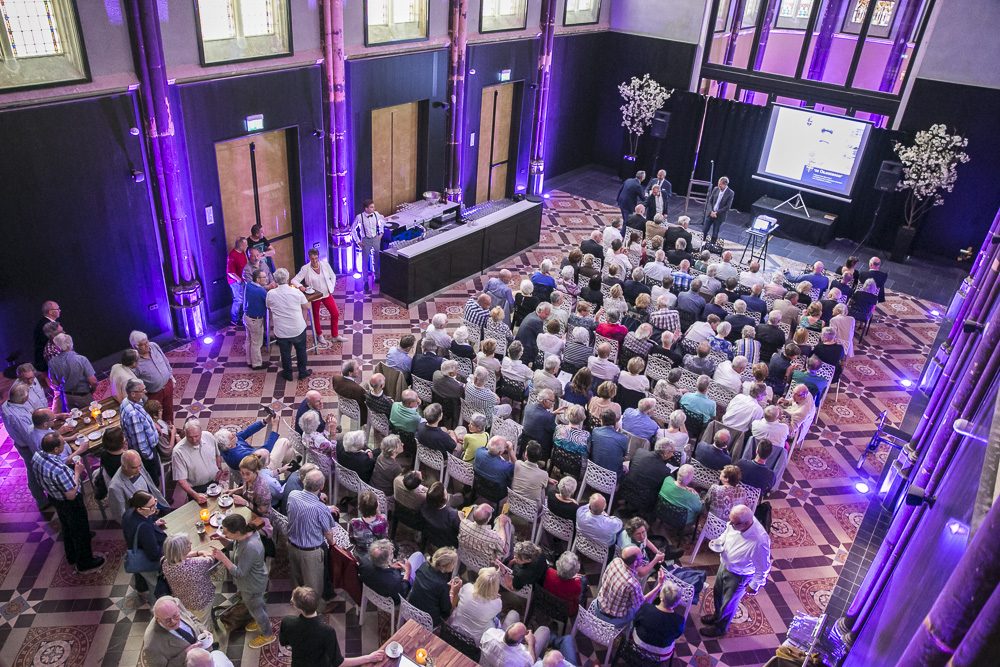 Verwachtingsvolle spanning voor de presentatie. Foto Jorgen Janssens